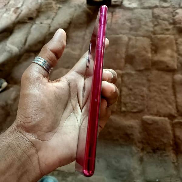 Sony Xperia 5 mark 1 10 by 9 condition best for gaming and camera 3