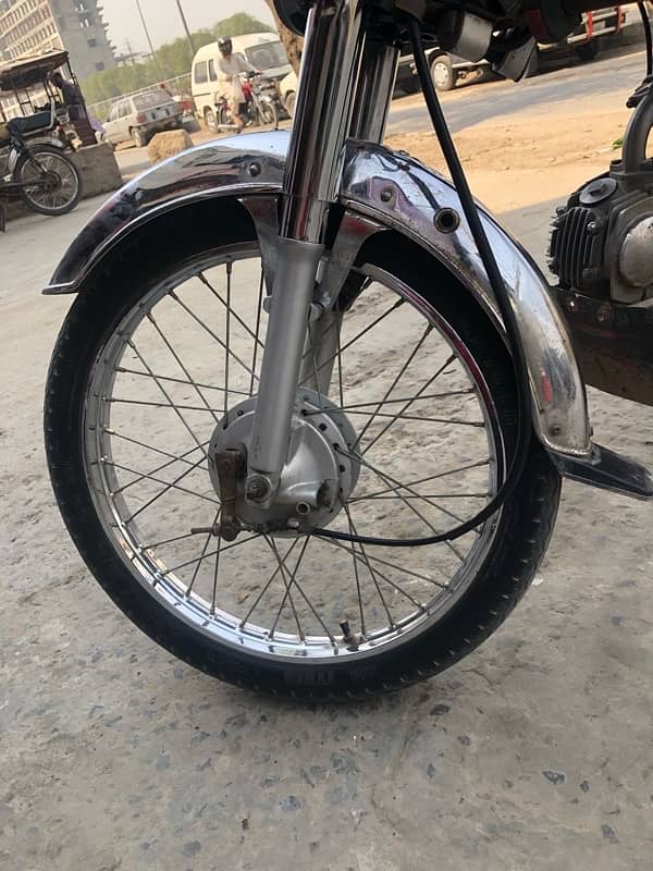 raod prince  for sell whatapp and call 03059219871 5