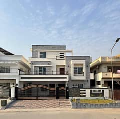 One Kanal Brand New Sun Face House For Sale In G13