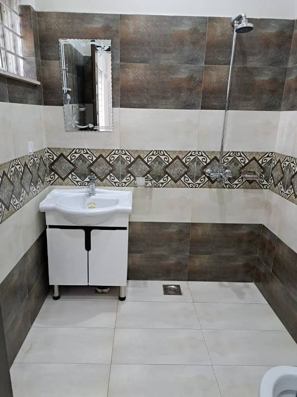 Lower Portion of 10 Marla House Available For Rent In Janiper Block Sector C Bahria Town Lahore 1