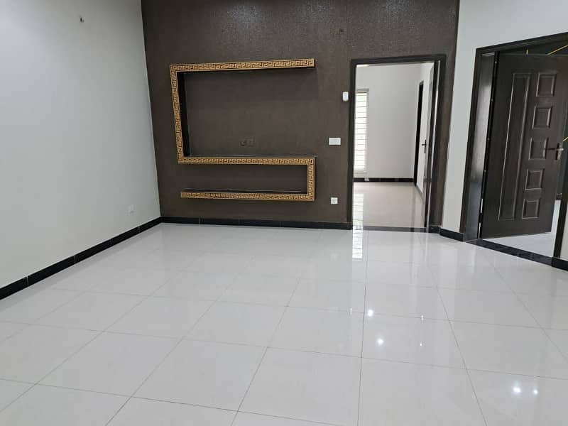 Lower Portion of 10 Marla House Available For Rent In Janiper Block Sector C Bahria Town Lahore 8
