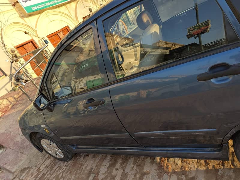 Suzuki Liana 2006 5