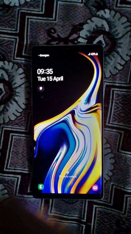 here is a Samsung mobile in really good working. . 1