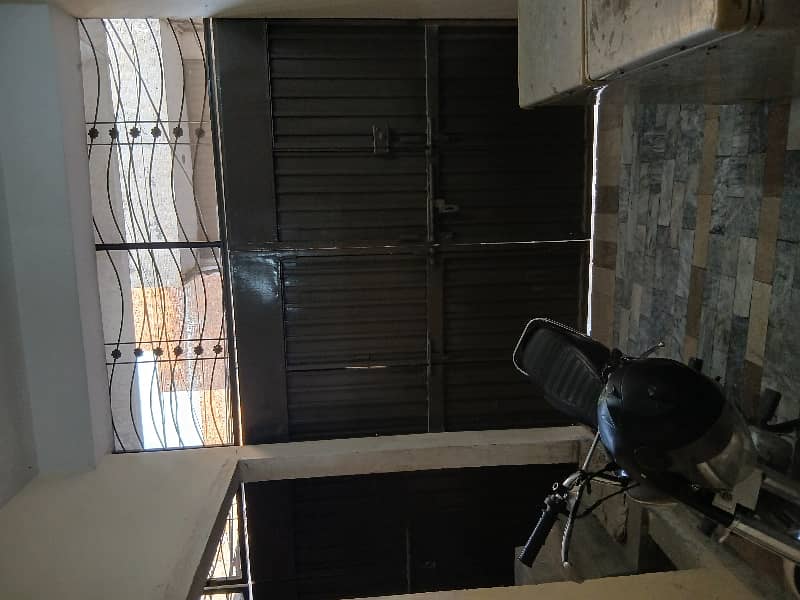 Nishtar Colony House Sized 337 Square Feet Is Available 3