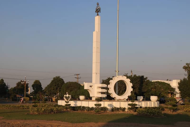 Plot In Prime Location Engineering Town Defence Road 4