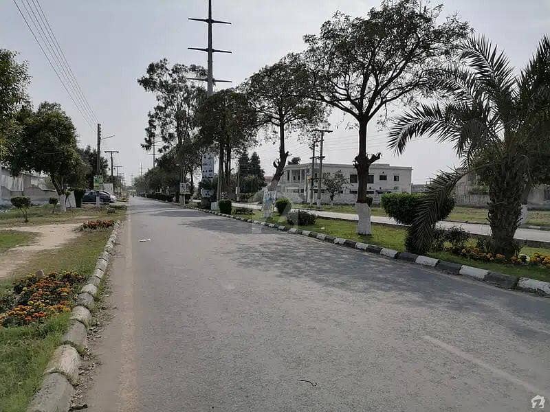 Ideal Location Plot Uet Housing Society LHR 1
