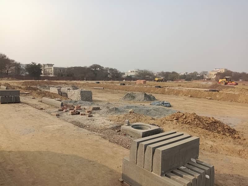 Ideal Location Plot Near Valencia Town LHR 2