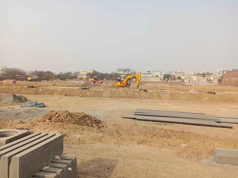Ideal Location Plot Near Valencia Town LHR 3