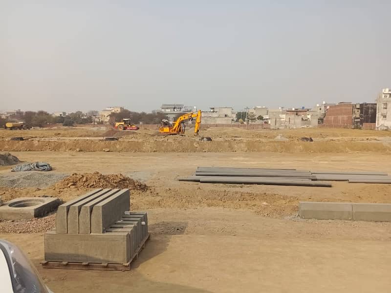 Ideal Location Plot Near Valencia Town LHR 4