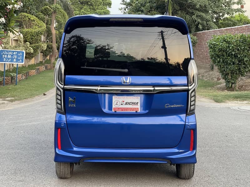 Honda N Box Custom 2020/2023 9