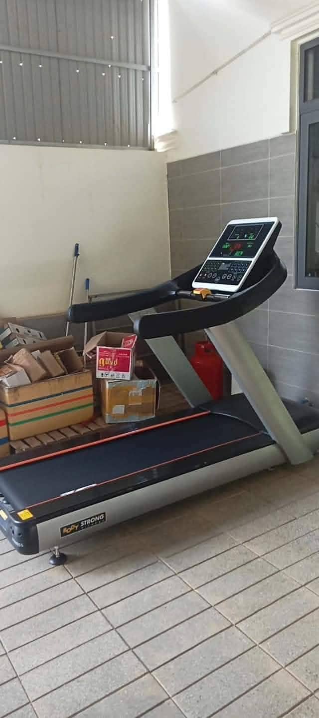 Running Treadmills/Imported Treadmill/American Fitness Machine/HomeGym 12