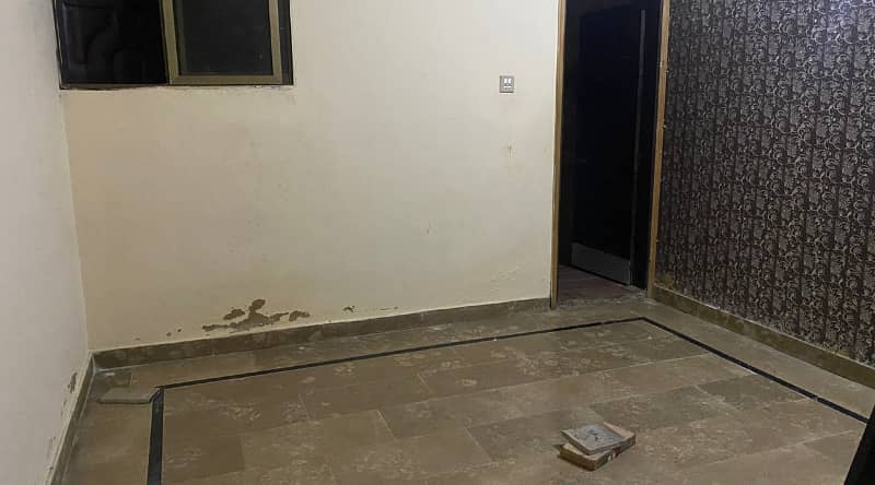 West Opened 2 Bed Dd Flat In Block-13 Nearby Habib University 2