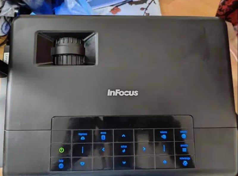 InFocus and HP multimedia Projectors 3