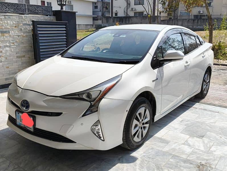 Toyota Prius 2016 A Premium Touring Selection 3