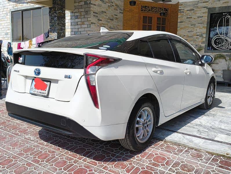 Toyota Prius 2016 A Premium Touring Selection 16
