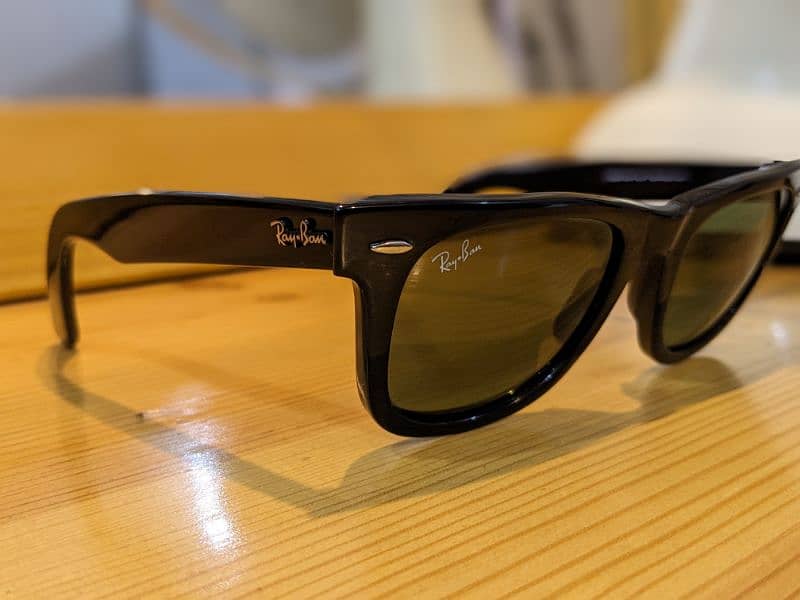 Rayban Original wayferer classic sunglasses black rb2140 0