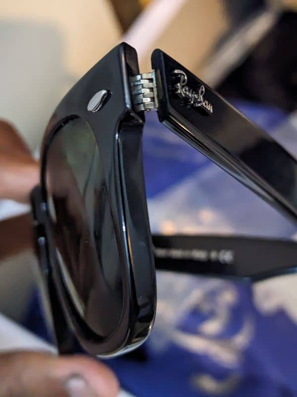 Rayban Original wayferer classic sunglasses black rb2140 2