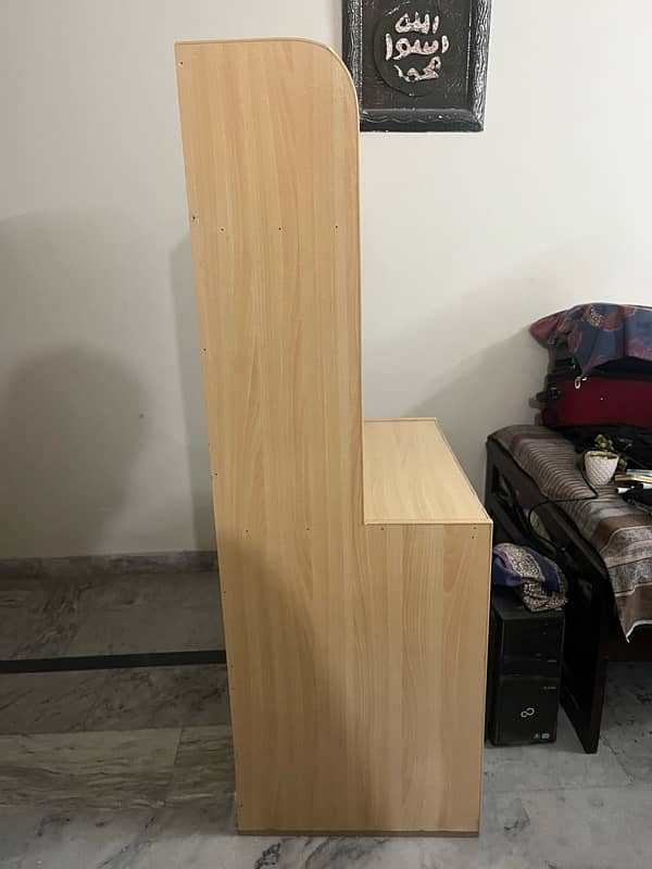 computer table and chair 2
