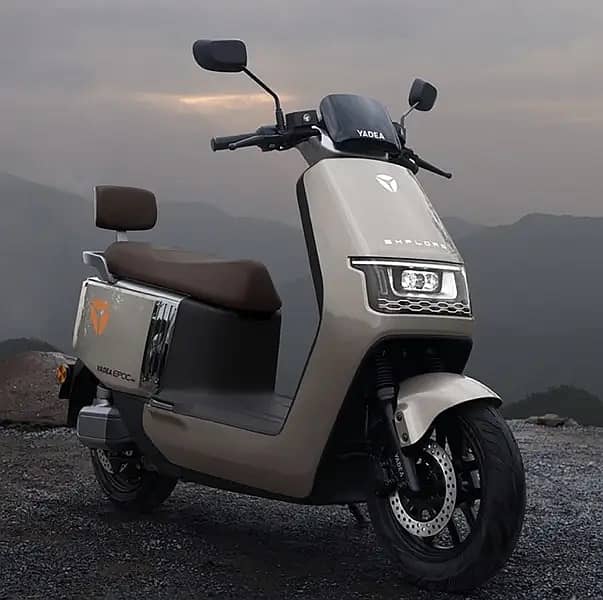 Yadea EPOC Electric Bikes , Electric Scooty , Electric scooter 2025 Ne 5