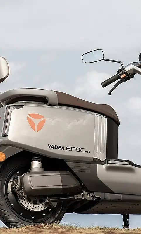 Yadea EPOC Electric Bikes , Electric Scooty , Electric scooter 2025 Ne 7