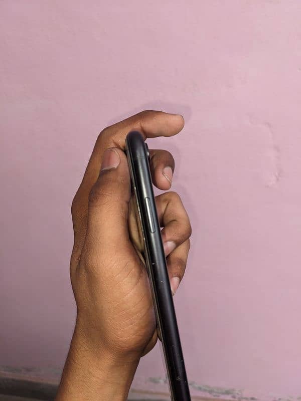 iphone xr 64 GB factory unlock 10/10 4