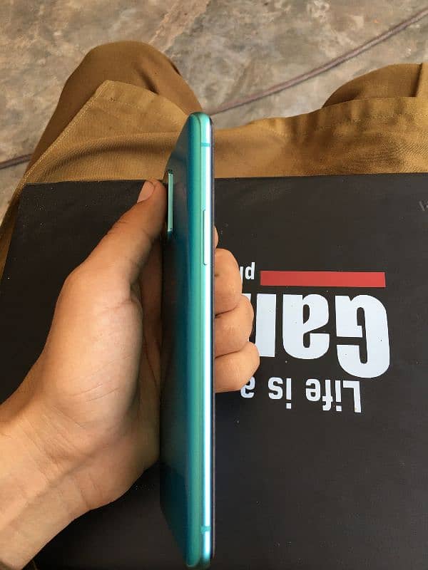 OnePlus 8T  12/256 Non PTA 4