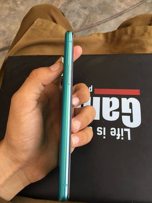 OnePlus 8T  12/256 Non PTA 5