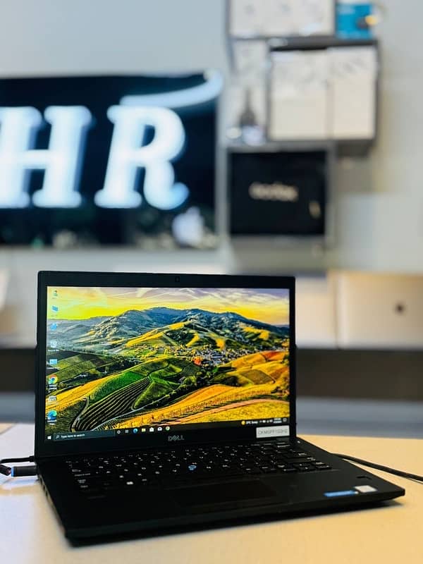 DELL LATITUDE 7480 I7 7th GEN 8GB RAM 256GB FINGER SCAN up to 4hour 0