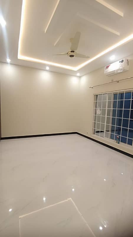i-8 Upper Portion With Servant Is Available For Rent in Prime location of Islamabad 6
