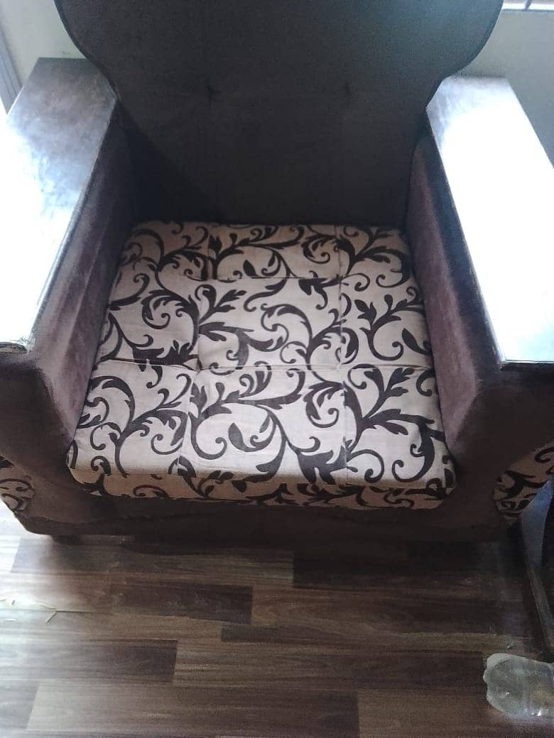 7Seater Sofa Set for sale condition 10/10. Best sofaset 2