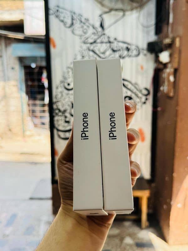 iphone 13 128GB Box Packed Non Active 4