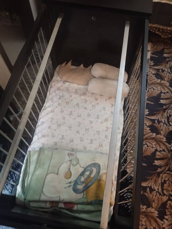 Baby cot with swing 5