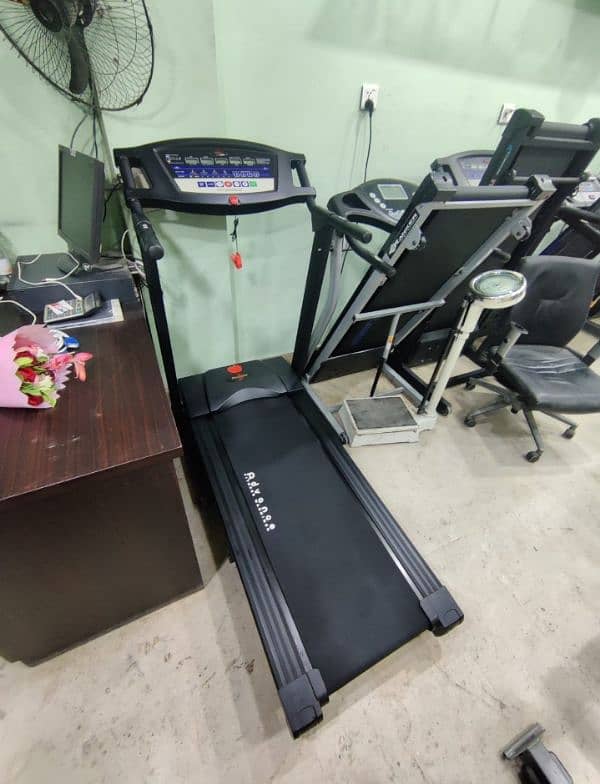 Slightly Used Treadmill Imported Stock 6