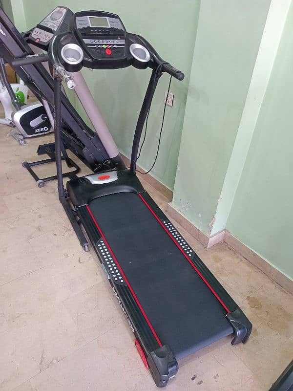 Slightly Used Treadmill Imported Stock 9