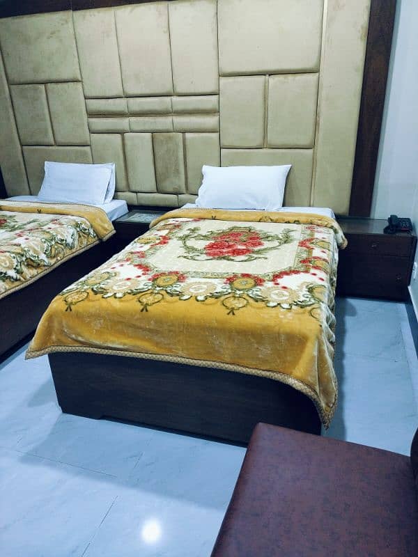 Royal Residency Guest House Agha Khan and EXPOS Crenter Karachi 8