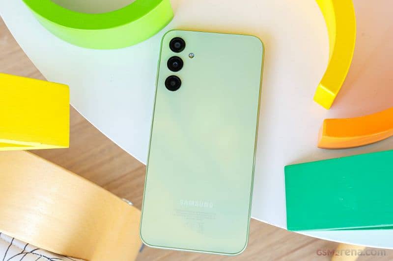 Samsung a24 box open slightly used 17