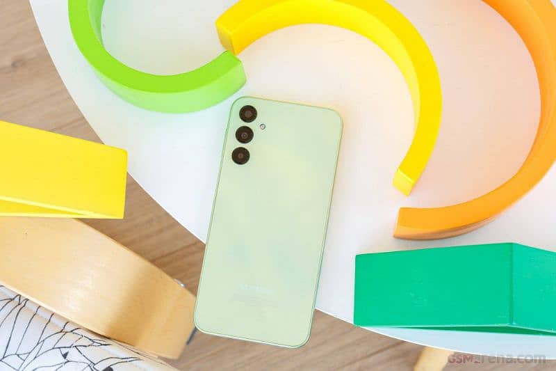 Samsung a24 box open slightly used 18