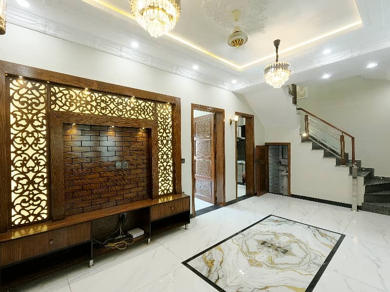 Get An Attractive Prime Location House In Lahore Under Rs. 19500000 7