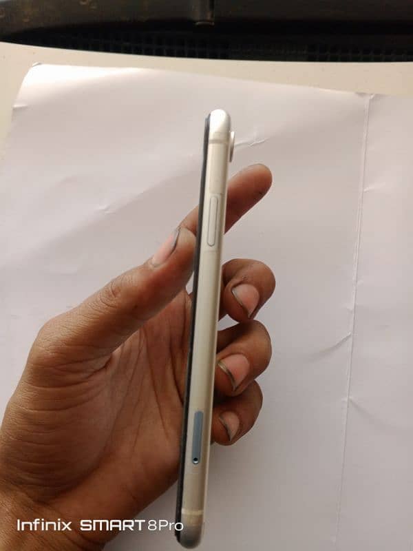 Iphone XR Non PTA 64 gb 4