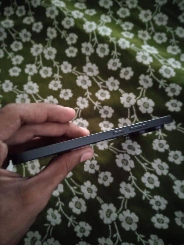 redmo note 13 for sale just 4month use 4