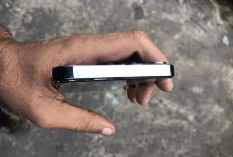 Iphone xs max convert in 13pro max body non pta urgent sale 4