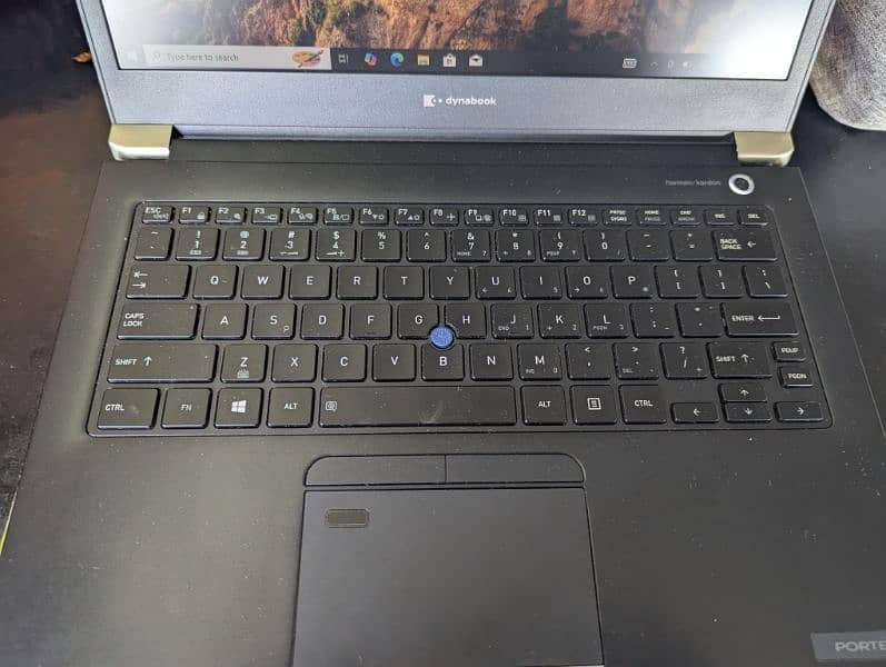 Toshiba PROTEGE DYNABOOK 4
