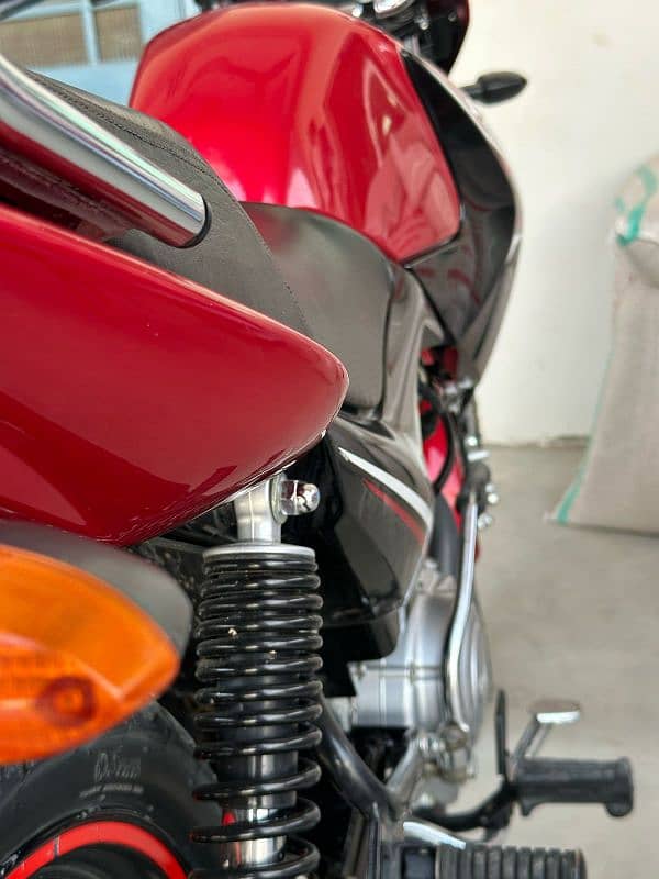 YAMAHA YBR125 2021/2022 Modle Red clr Good condition All doc clear 6