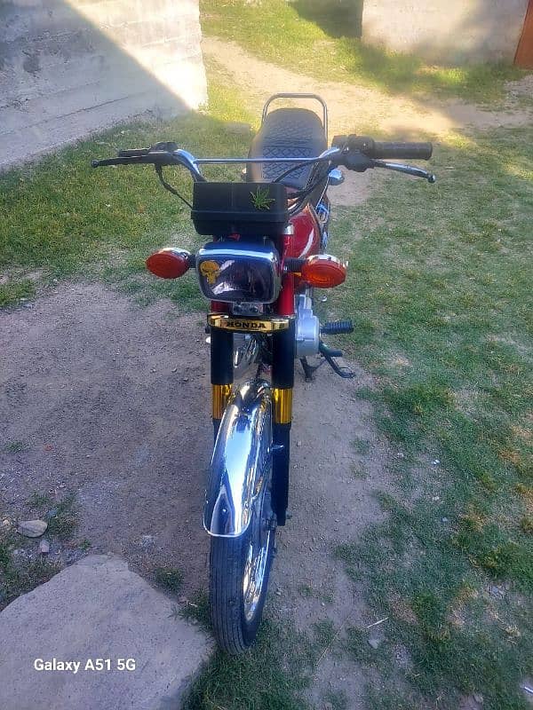 wattsapp numbr 03180853229 5
