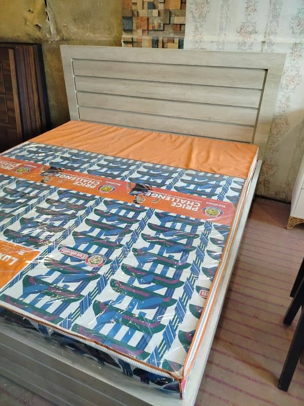 King bed 2 side tables best quality in your choice colours 8