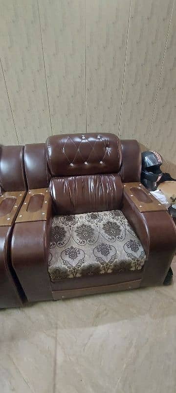 brown sofa set fresh and neat condition 0