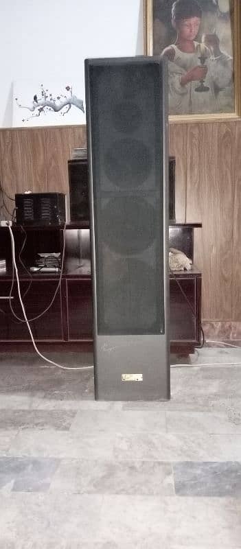 A pair of Tower speakers with twin woofers Make UK. 0
