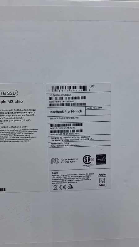 MacBook Pro 14”8/1tb Mtl83 LLA space gray 10 ma warranty have 0