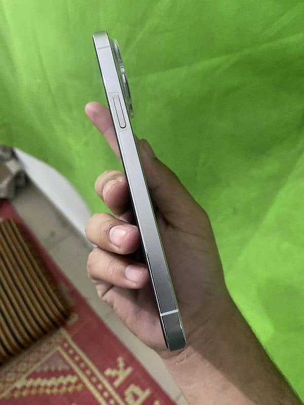 Iphone 13 pro max full lush condition Pta approved 1