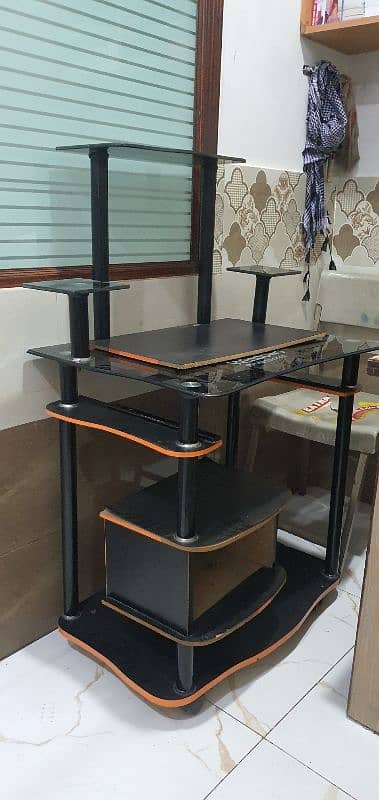 Conputer table 1